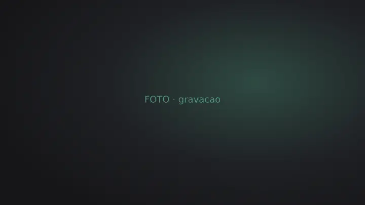 Advogada gravando um vídeo educativo